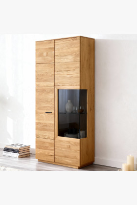 Magas tölgy vitrines szekrény fekete üveggel, 211x91 cm, nappaliba